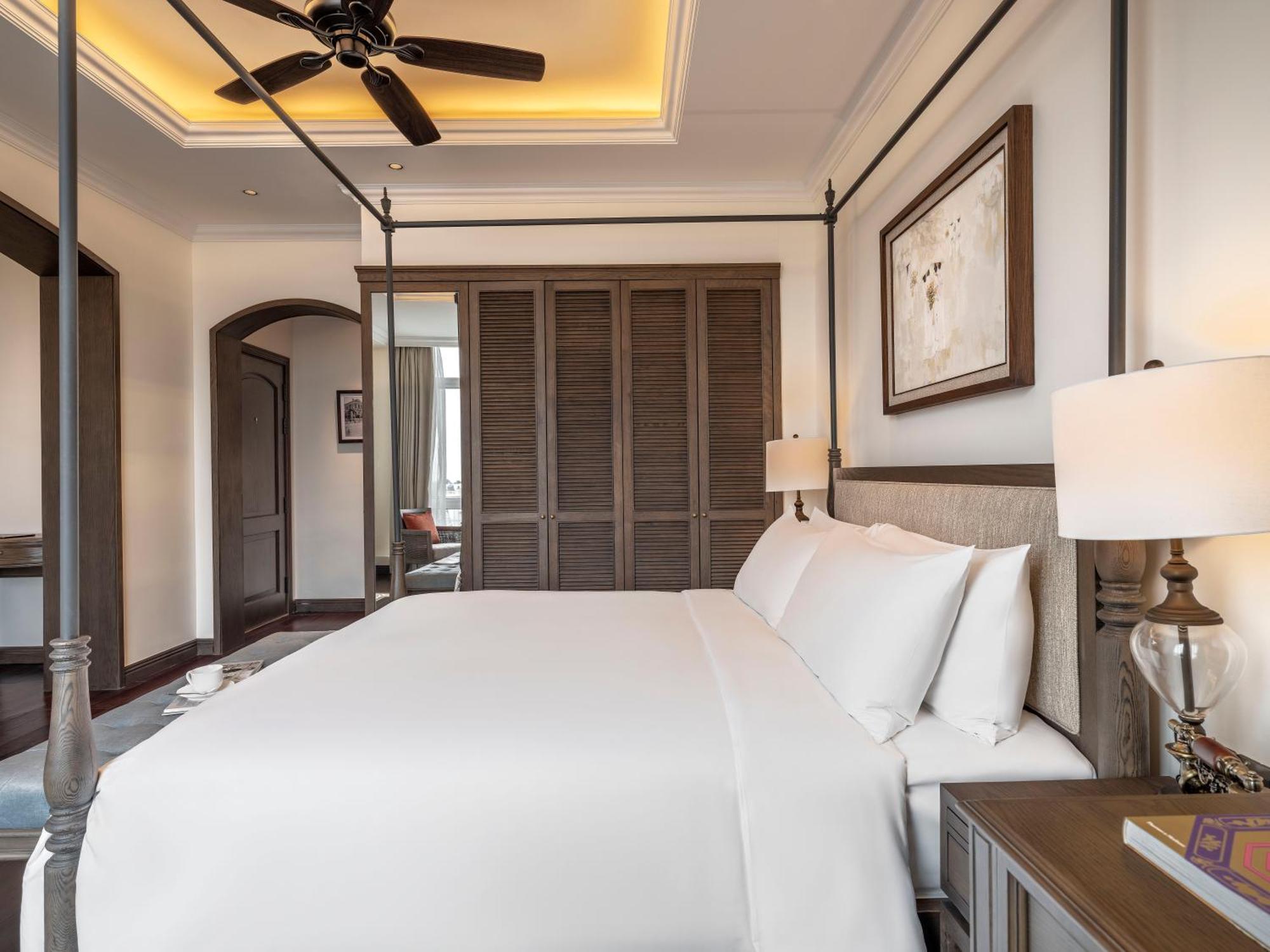 Khách sạn De Syloia 4*