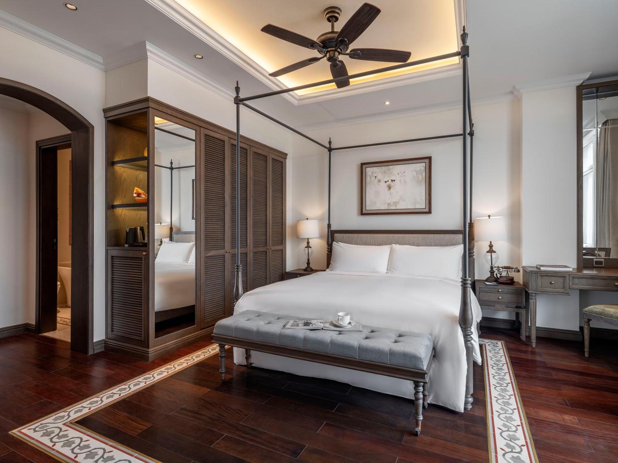 Khách sạn De Syloia 4*